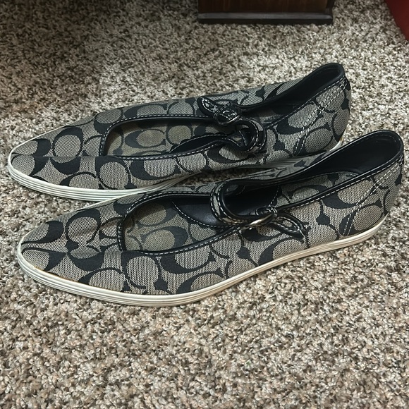 Coach Pointy Sneakers - Picture 3 of 6